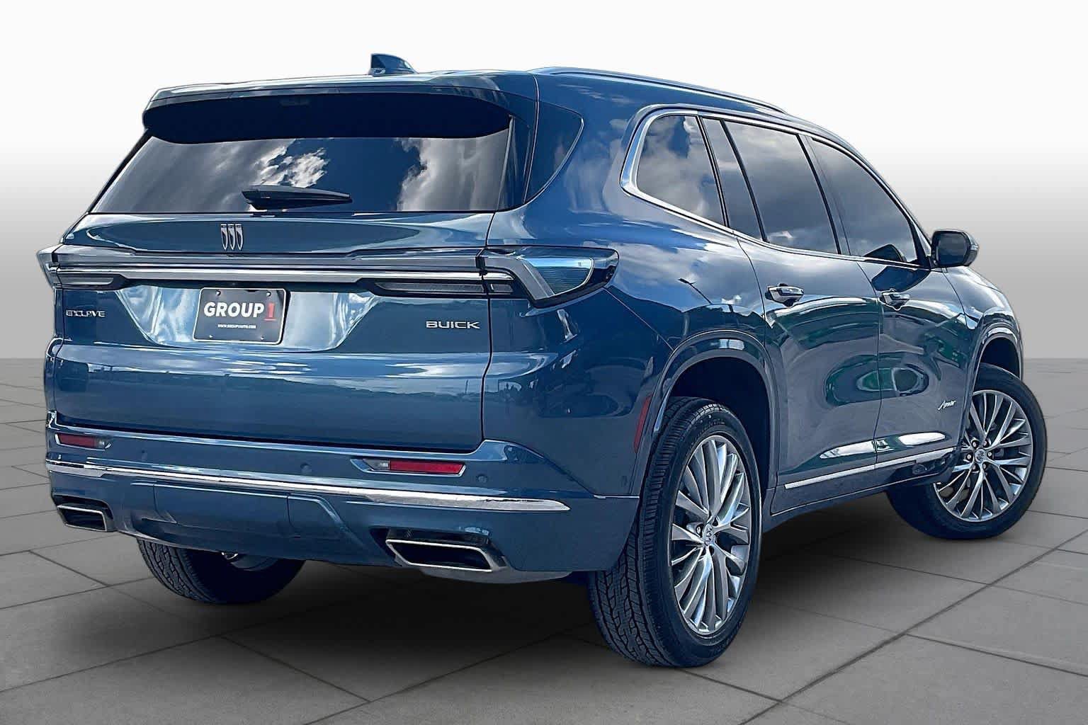 Used 2026 Buick Enclave Avenir w/ Super Cruise Package FWD image 13