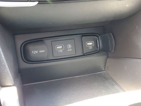 Used 2020 Hyundai Santa Fe SE AWD/4WD image 25