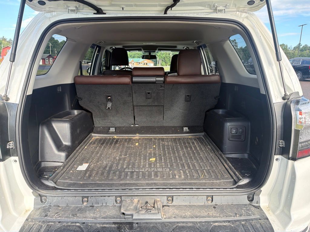 Used 2019 Toyota 4Runner Limited AWD/4WD image 7