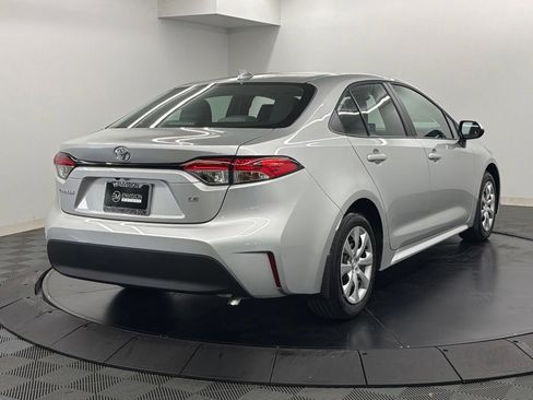 Used 2026 Toyota Corolla LE FWD image 10