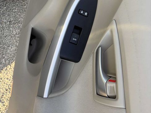 Used 2013 Toyota Prius Three FWD image 28