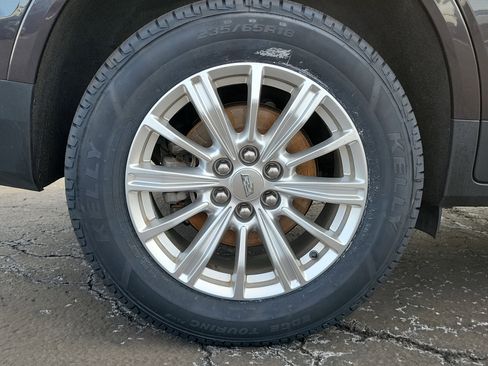 Used 2018 Cadillac XT5 FWD image 6