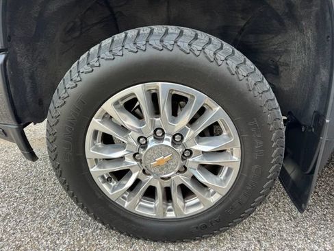 Used 2021 Chevrolet Silverado 2500 High Country AWD/4WD image 47