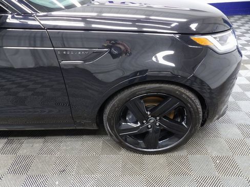 Used 2024 Land Rover Discovery Dynamic SE image 27