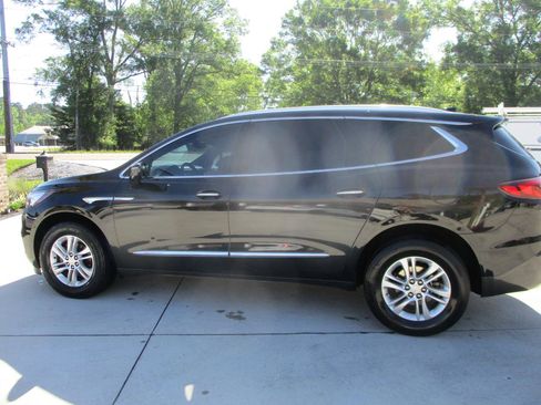 Used 2018 Buick Enclave Essence image 27