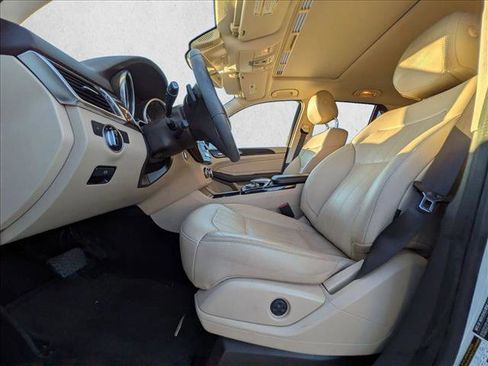 Used 2017 Mercedes-Benz GLE 350 4MATIC image 11