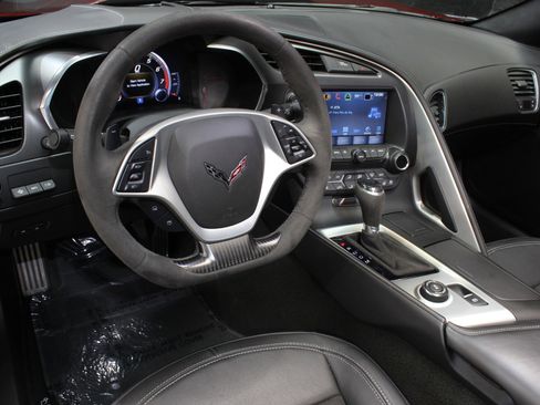 Used 2018 Chevrolet Corvette Stingray Coupe image 31