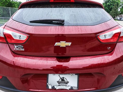 Used 2017 Chevrolet Cruze LT w/ Convenience Package FWD image 33