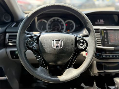 Used 2016 Honda Accord EX image 28