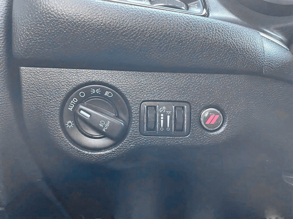 Used 2016 Dodge Challenger R/T Plus RWD image 29