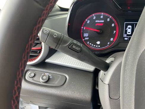 Used 2025 Chevrolet Trax RS w/ Driver Confidence Package FWD image 13