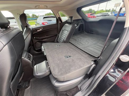 Used 2017 Ford Edge SEL w/ Equipment Group 201A AWD/4WD image 22
