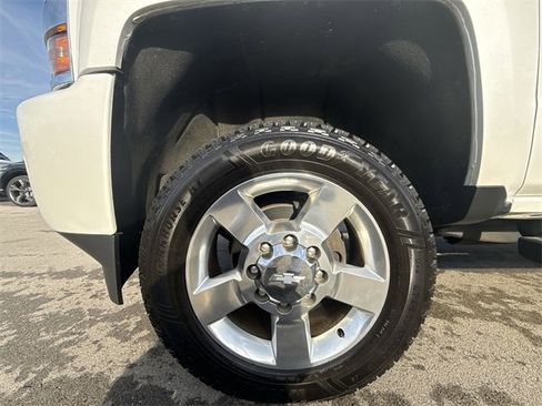 Used 2019 Chevrolet Silverado 2500 High Country w/ Duramax Plus Package image 10