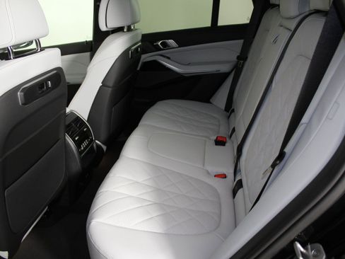 New 2026 BMW X5 xDrive50e image 13