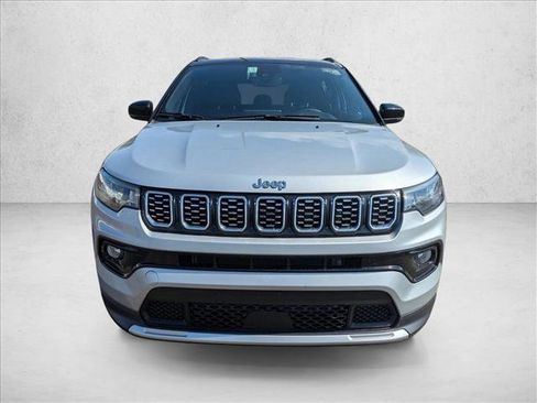Used 2025 Jeep Compass Limited AWD/4WD image 2