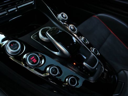 Used 2016 Mercedes-Benz AMG GT S image 32