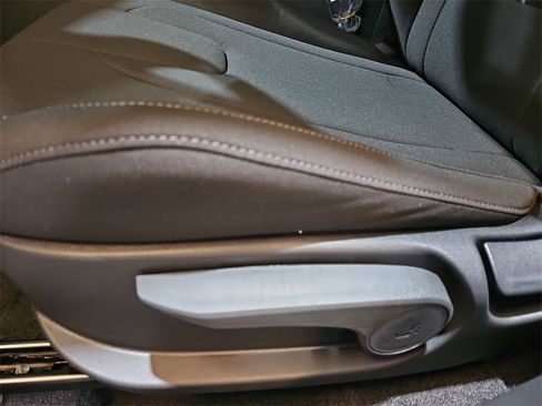 New 2026 Hyundai Elantra Sport image 27