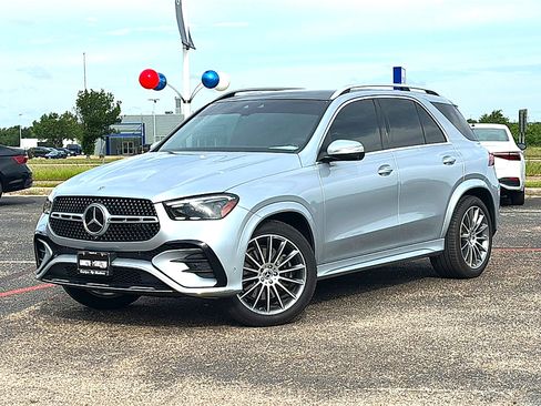 Used 2024 Mercedes-Benz GLE 450 4MATIC image 2