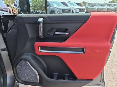 Used 2026 GMC Hummer EV 3X AWD/4WD image 38