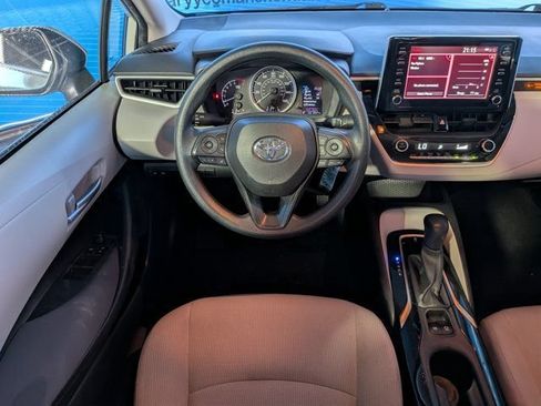 Used 2020 Toyota Corolla LE FWD image 15