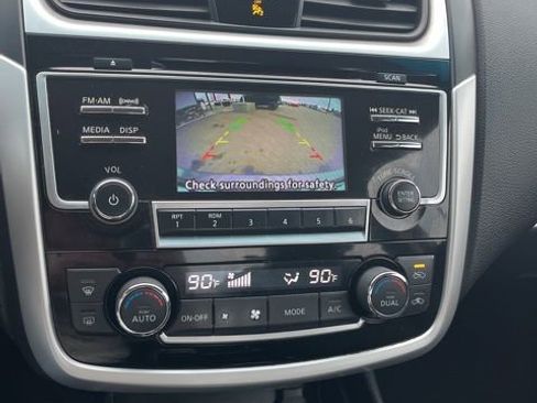 Used 2018 Nissan Altima 2.5 SV image 39