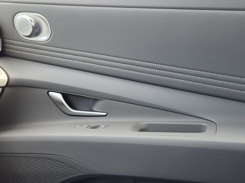 New 2026 Hyundai Elantra Sport FWD image 16