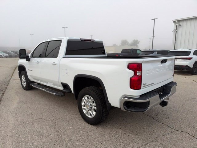 Used 2025 Chevrolet Silverado 2500 LT AWD/4WD image 3