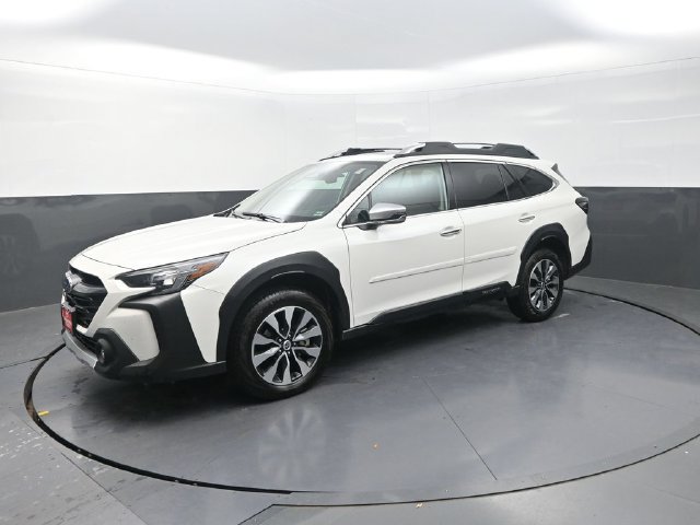 Used 2025 Subaru Outback Touring XT AWD/4WD image 3