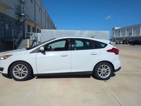 Used 2015 Ford Focus SE FWD image 8
