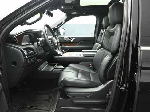 Certified 2023 Lincoln Navigator Reserve AWD/4WD image 10