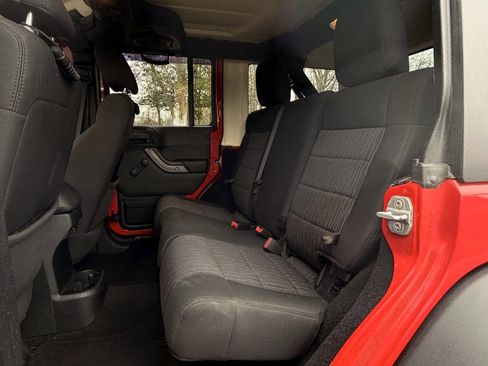 Used 2011 Jeep Wrangler Unlimited Sport w/ Dual Top Group image 12