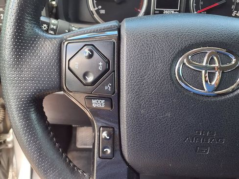 Used 2024 Toyota 4Runner TRD Off-Road Premium w/ Moonroof Package AWD/4WD image 37