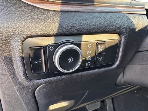 Certified 2023 Ford Explorer Limited w/ Limited Technology Package image 19