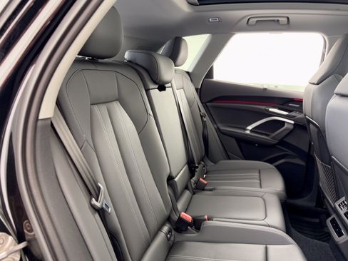 Used 2025 Audi Q5 Premium Plus w/ Premium Plus AWD/4WD image 29
