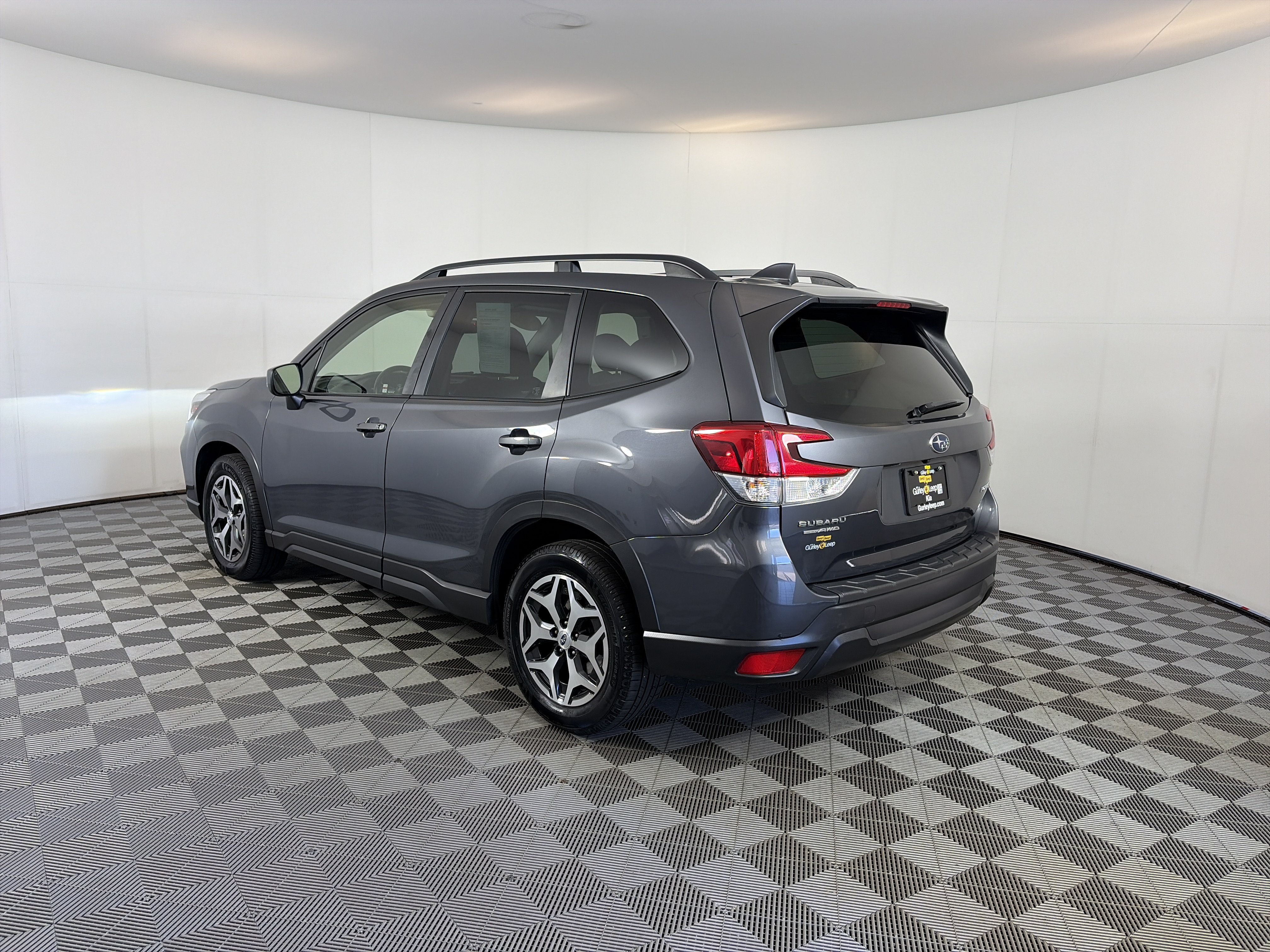 Used 2021 Subaru Forester Premium w/ Popular Package #1 AWD/4WD image 8