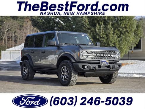 Used 2025 Ford Bronco Badlands image 1