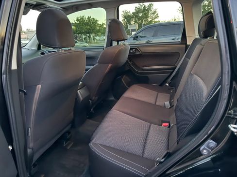 Used 2018 Subaru Forester 2.5i Premium AWD/4WD image 12