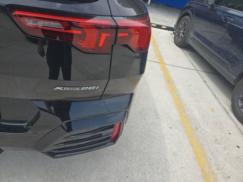 Used 2025 BMW X2 xDrive28i AWD/4WD image 5