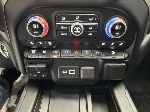 Used 2022 GMC Sierra 2500 Denali w/ Denali Ultimate Package image 40