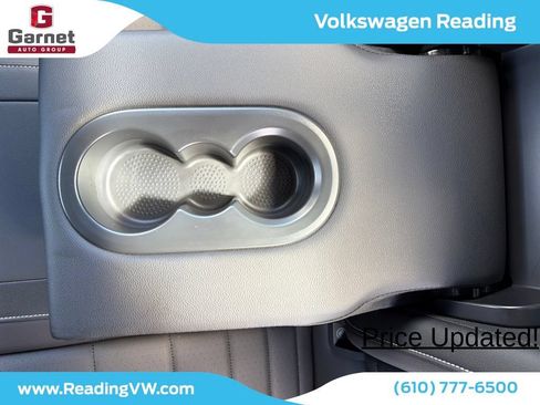 Certified 2023 Volkswagen Jetta SE FWD image 35
