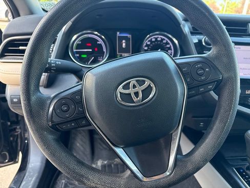 Used 2019 Toyota Camry LE FWD image 14