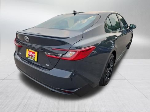 Used 2026 Toyota Camry SE w/ Convenience Package FWD image 3