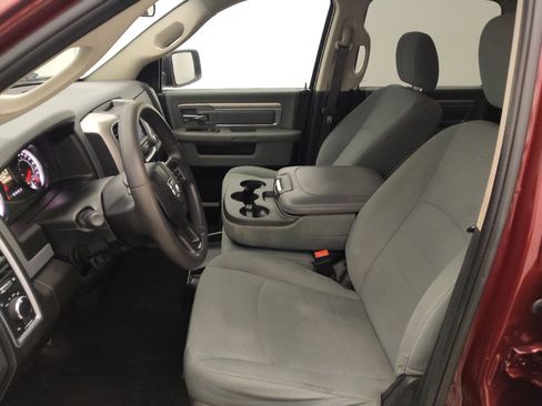 Used 2020 RAM 1500 Classic SLT RWD image 17