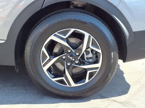 Used 2025 Kia Sportage LX FWD image 7