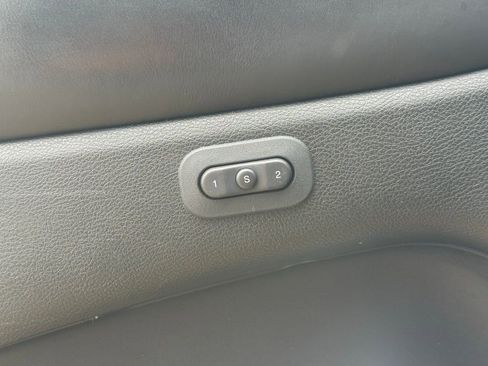 Used 2015 Jeep Grand Cherokee Overland image 12