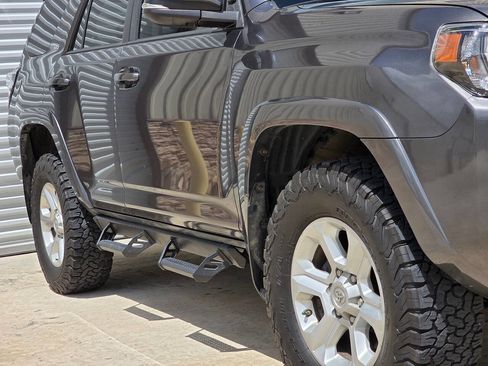 Used 2018 Toyota 4Runner SR5 Premium AWD/4WD image 42