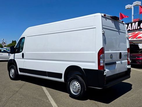 Used 2025 RAM ProMaster 2500 w/ Safety Group FWD image 6