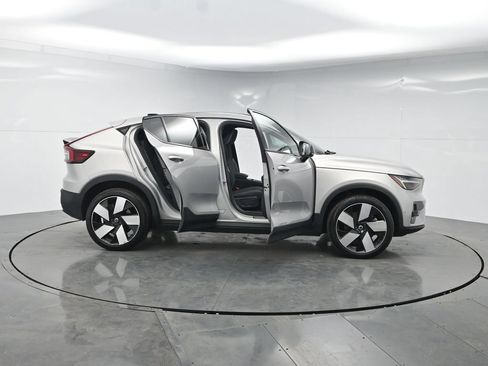 Used 2023 Volvo C40 P8 Recharge Ultimate AWD/4WD image 53