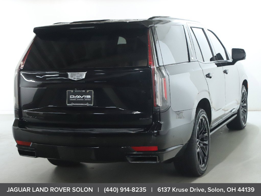 Used 2022 Cadillac Escalade Sport Platinum w/ LPO, ONYX Package AWD/4WD image 9