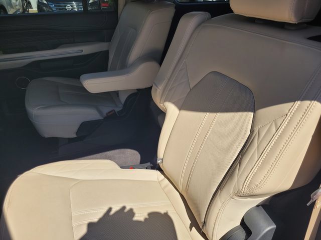 Used 2022 Ford Expedition Max Platinum AWD/4WD image 15